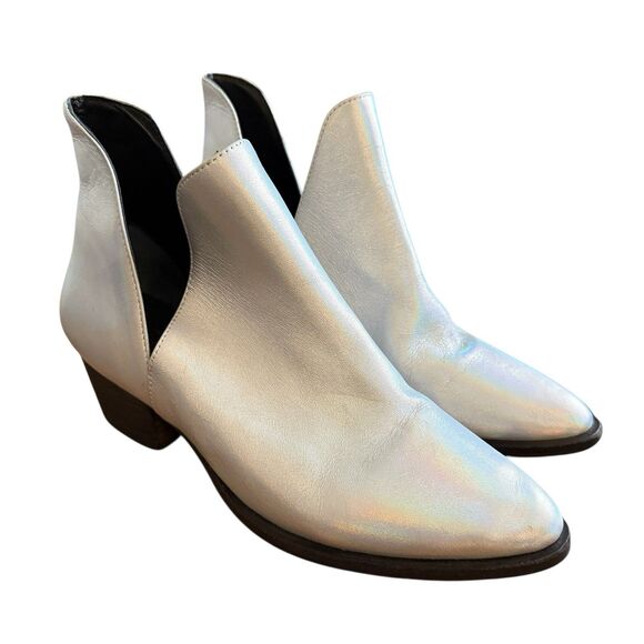 Free People Charm Double V Ankle Boots Sz 37.5 Leather Metallic Pearl Iridescent - Picture 1 of 11
